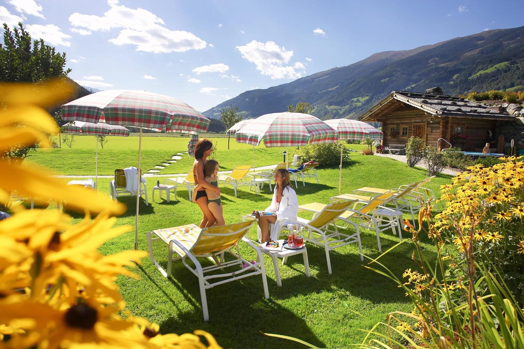Wanderhotel Kirchner Bramberg am Wildkogel Exteriör bild