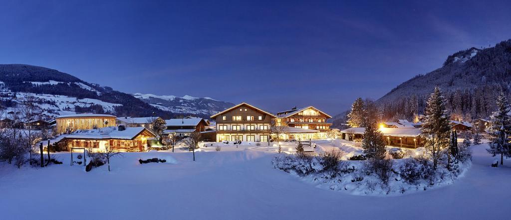 Wanderhotel Kirchner Bramberg am Wildkogel Exteriör bild